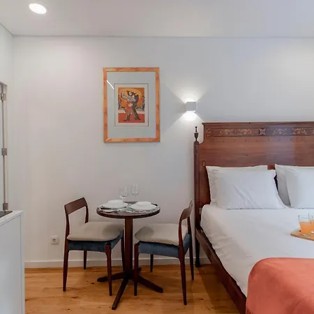 Appartement Cozy W/ Patio By Lovelystay